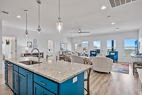 Sandpiper Cove 4 Bedroom Home by RedAwning