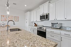 Sandpiper Cove 4 Bedroom Home by RedAwning