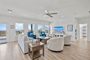 Sandpiper Cove 4 Bedroom Home by RedAwning