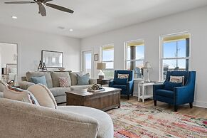 Sandpiper Cove 4 Bedroom Home by RedAwning