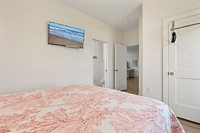 Sandpiper Cove 4 Bedroom Home by RedAwning