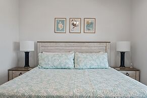 Sandpiper Cove 4 Bedroom Home by RedAwning