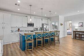 Sandpiper Cove 4 Bedroom Home by RedAwning