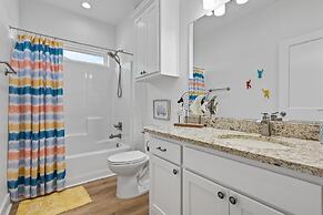 Sandpiper Cove 4 Bedroom Home by RedAwning