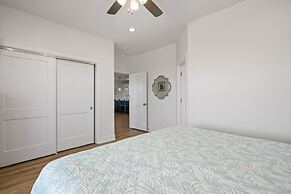 Sandpiper Cove 4 Bedroom Home by RedAwning