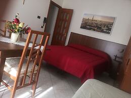 Antico Portale Host Roberto