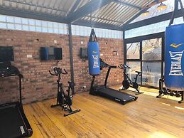 Room in Lodge - Zambezi Boutique Lodge, 2 Suites ask for our Free Sava