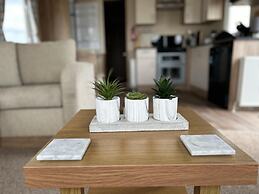 Coastal Retreat Luxury Caravan Home Away From Home