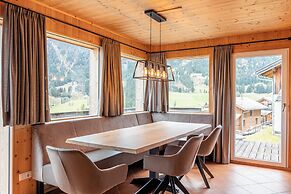 Alpendorf Dachstein West by ALPS RESORTS