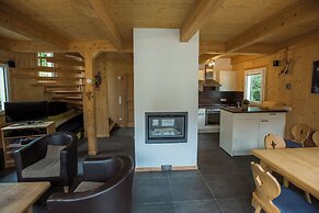 Alpendorf Dachstein West by ALPS RESORTS