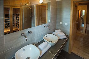 Alpendorf Dachstein West by ALPS RESORTS