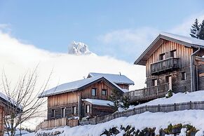 Alpendorf Dachstein West by ALPS RESORTS