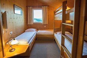 Alpendorf Dachstein West by ALPS RESORTS