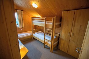 Alpendorf Dachstein West by ALPS RESORTS