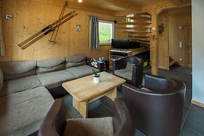 Alpendorf Dachstein West by ALPS RESORTS