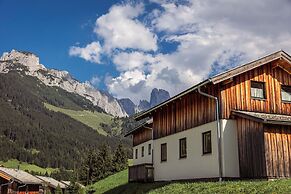 Alpendorf Dachstein West by ALPS RESORTS