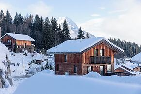 Alpendorf Dachstein West by ALPS RESORTS