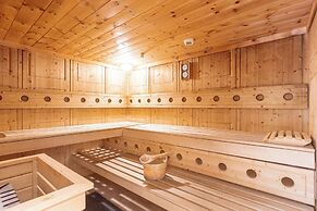 Alpendorf Dachstein West by ALPS RESORTS