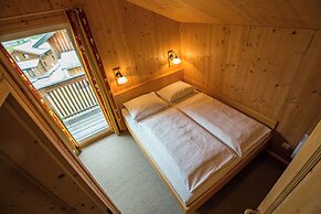 Alpendorf Dachstein West by ALPS RESORTS