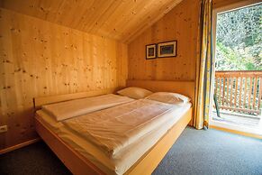 Alpendorf Dachstein West by ALPS RESORTS