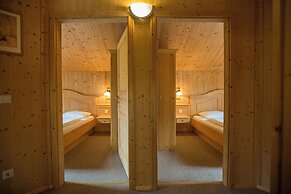 Alpendorf Dachstein West by ALPS RESORTS