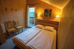Alpendorf Dachstein West by ALPS RESORTS