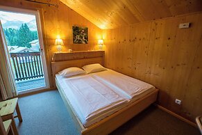 Alpendorf Dachstein West by ALPS RESORTS