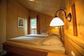 Alpendorf Dachstein West by ALPS RESORTS