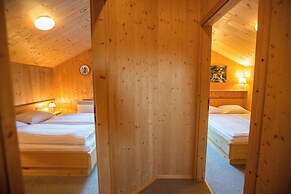 Alpendorf Dachstein West by ALPS RESORTS