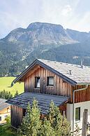 Alpendorf Dachstein West by ALPS RESORTS
