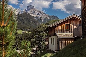 Alpendorf Dachstein West by ALPS RESORTS