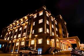 Le Royale Palace