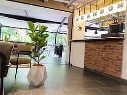 Hotel Living 35 Suites