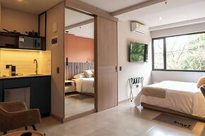 Hotel Living 35 Suites