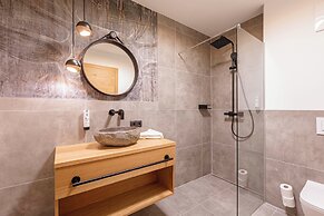 Fiss Suites by ALPS RESORTS