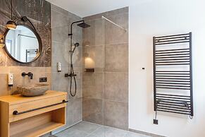 Fiss Suites by ALPS RESORTS