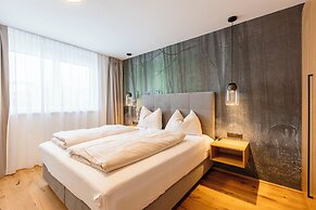 Fiss Suites by ALPS RESORTS