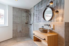 Fiss Suites by ALPS RESORTS