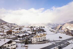 Fiss Suites by ALPS RESORTS