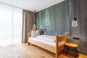 Fiss Suites by ALPS RESORTS