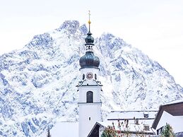 Zugspitz Suites Lermoos by ALPS RESORTS