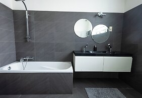 Chambres Cosy dans Une Grande maison