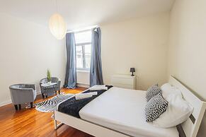 Chambres Cosy dans Une Grande maison