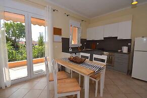 Ykies Apartment by Corfuescapes