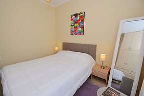 Ykies Apartment by Corfuescapes