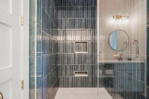 The Salty Seahorse 105 WI