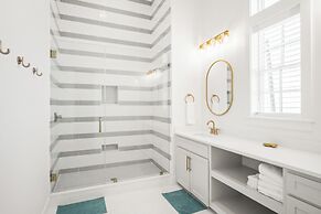 The Salty Seahorse 105 WI