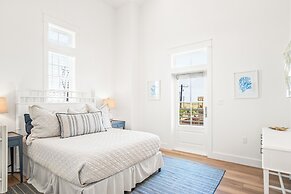 The Salty Seahorse 105 WI