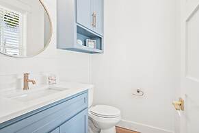 The Salty Seahorse 105 WI