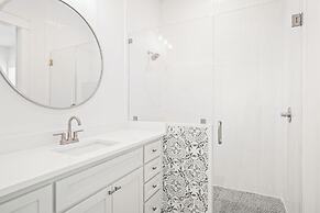 The Salty Seahorse 105 WI